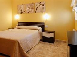 Apartamentos Querol - Habitación de matrimonio