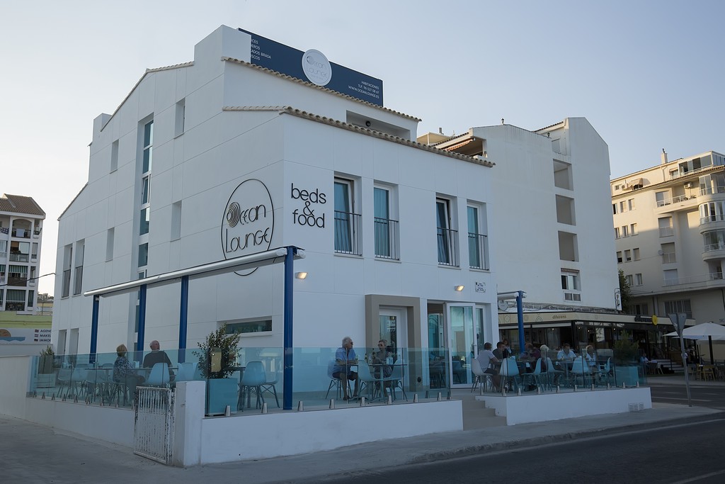 Ocean Lounge 